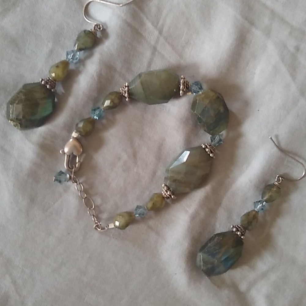 Matching earrings and bracelet.